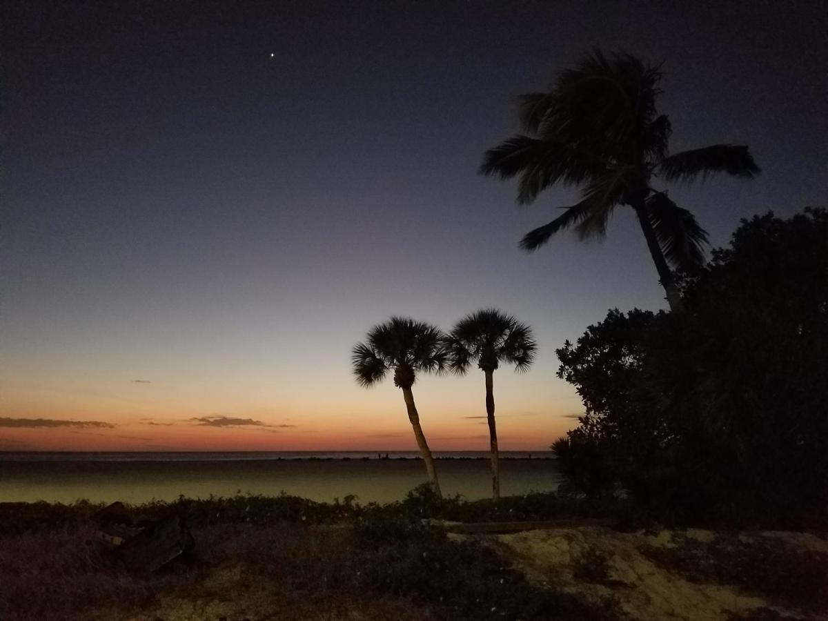 Carousel Beach Inn Fort Myers Beach Esterno foto