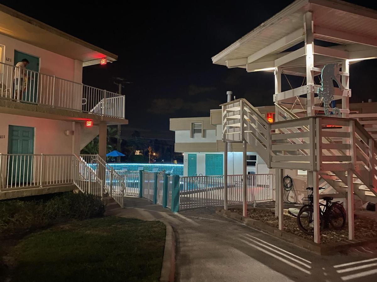 Carousel Beach Inn Fort Myers Beach Esterno foto