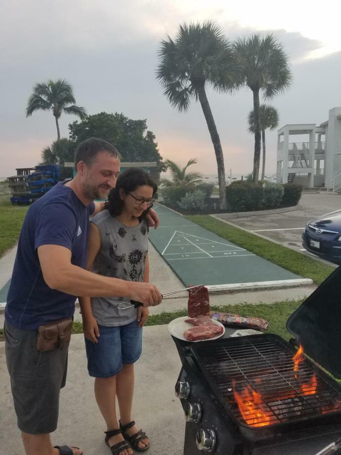 Carousel Beach Inn Fort Myers Beach Esterno foto