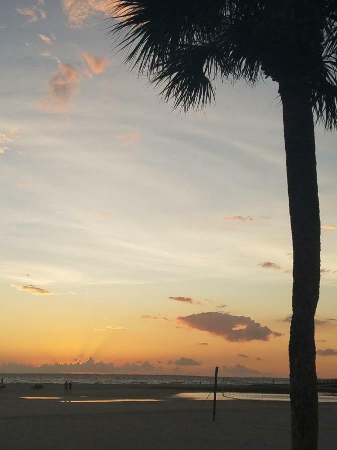 Carousel Beach Inn Fort Myers Beach Esterno foto