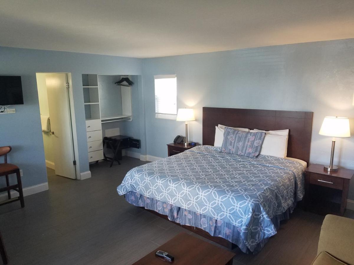 Carousel Beach Inn Fort Myers Beach Esterno foto